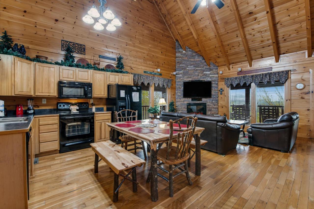 Lumberjack Rack * Sevierville